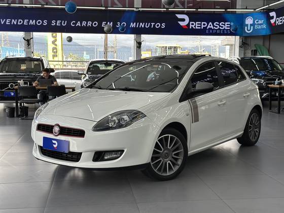 FIAT BRAVO 1.8 SPORTING 16V FLEX 4P AUTOMATIZADO FIAT BRAVO 1.8 SPORTING 16V FLEX 4P AUTOMATIZADO